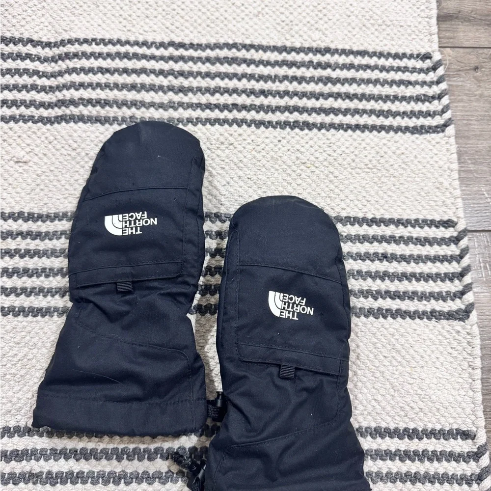 The North Face Black Insulated Gloves